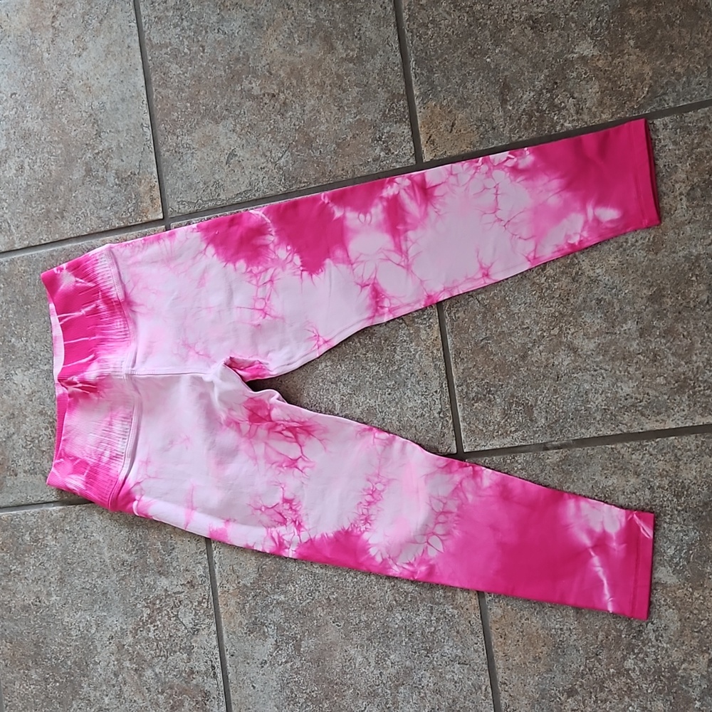 Avacado athletic leggings size M